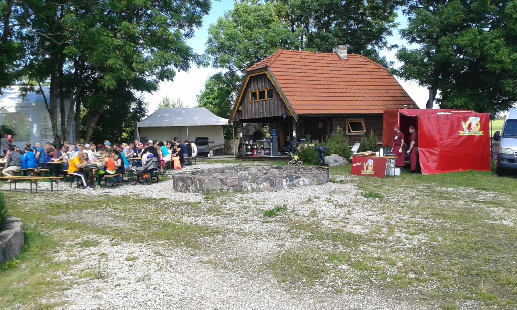 Küla villa